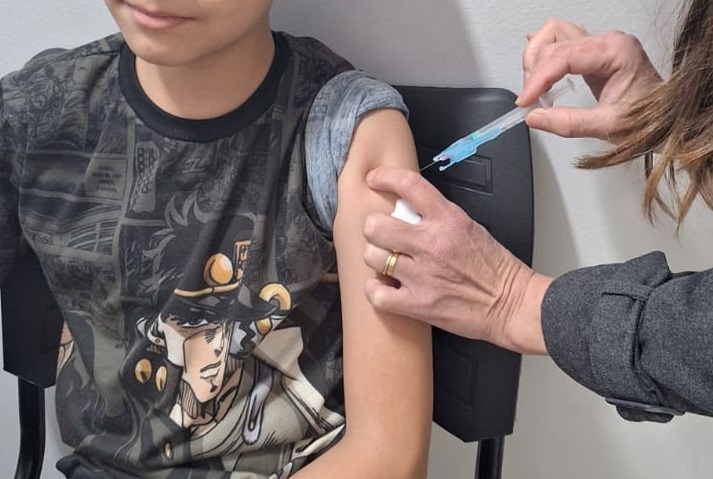 Vacinação contra a meningite segue até às 15 horas na Vila Gaúcha