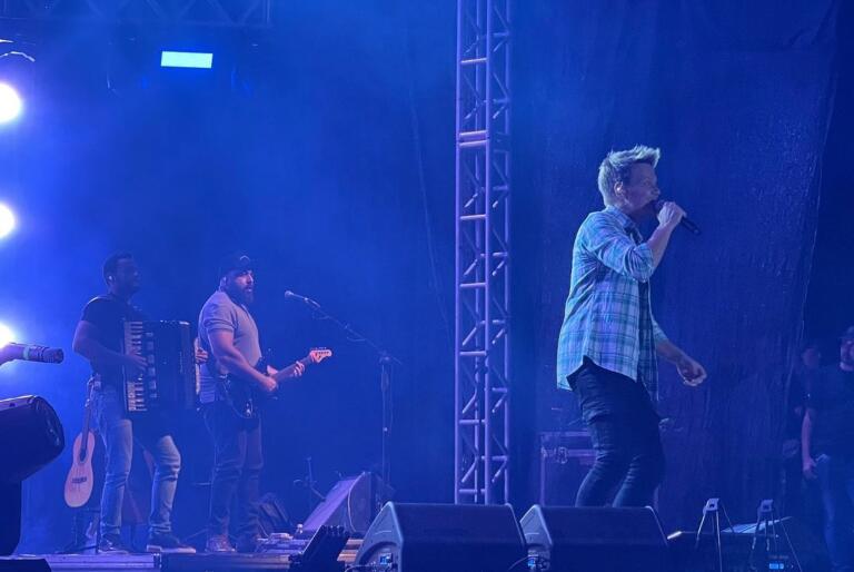 Atrações musicais são sucesso de público no 2º dia da Expo Rondon; veja fotos!