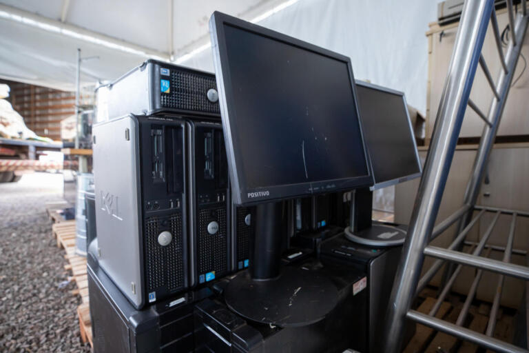 Iniciativa do Oeste do Paraná recicla mais de 27 mil toneladas de lixo eletrônico em apenas três meses