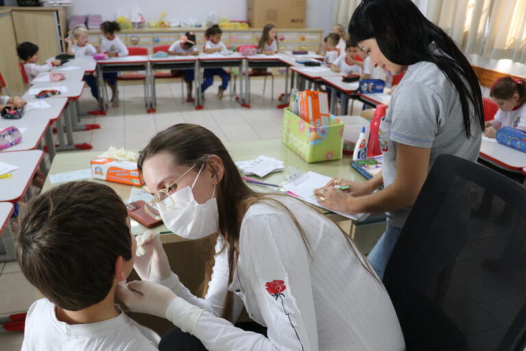 Avaliações de saúde bucal são completadas na rede municipal de ensino