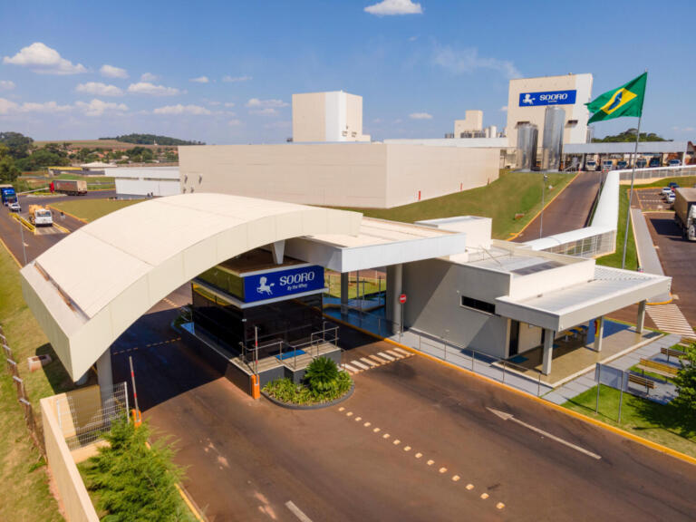 Sooro Renner anuncia nova expansão