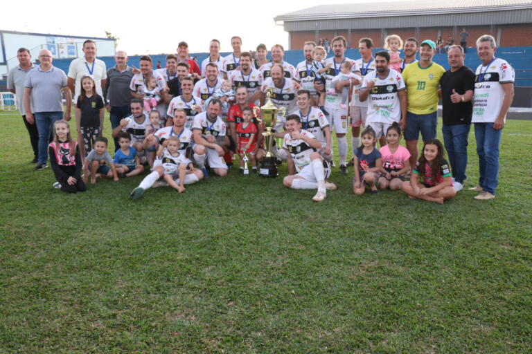 La Bella vence nas penalidades e leva o título do Municipal de Futebol de Campo 2023