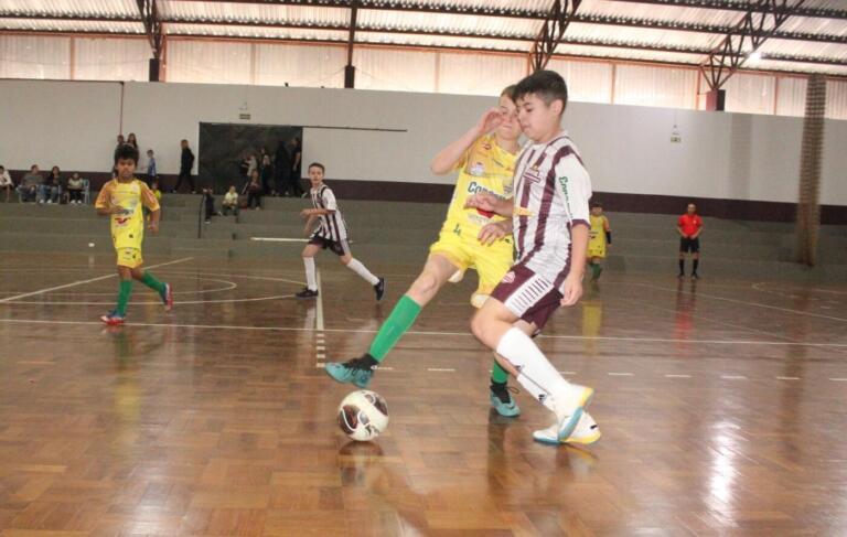 Rui Barbosa e AACC movimentam a Copa Karl Schmidt com três duelos equilibrados e uma goleada