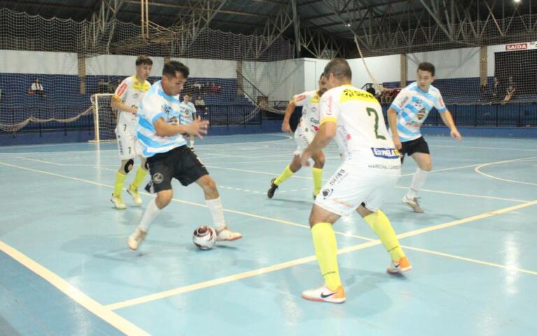 AACC empata na estreia do Municipal; J&D Estofados goleia