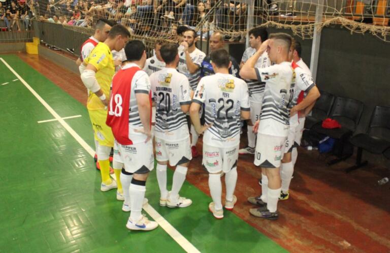 Quatro Pontes vence Brilha Inox e sai na frente na decisão do Troféu Difusora