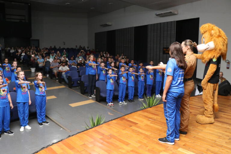 Proerd forma 65 estudantes em Pato Bragado