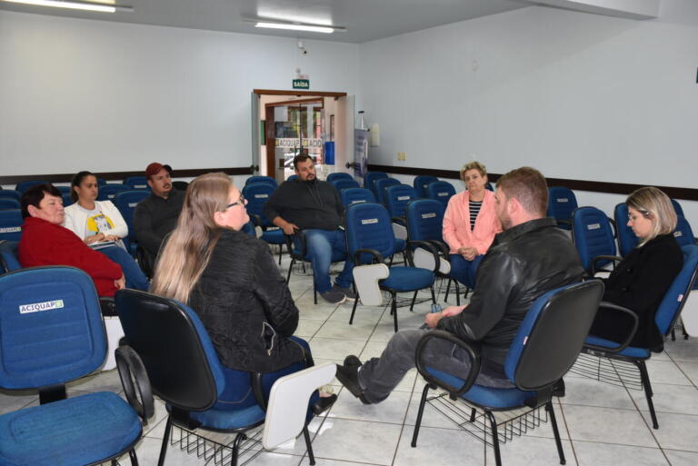 Gastronomia nas festividades dos 31 anos de Quatro Pontes é pauta de reunião