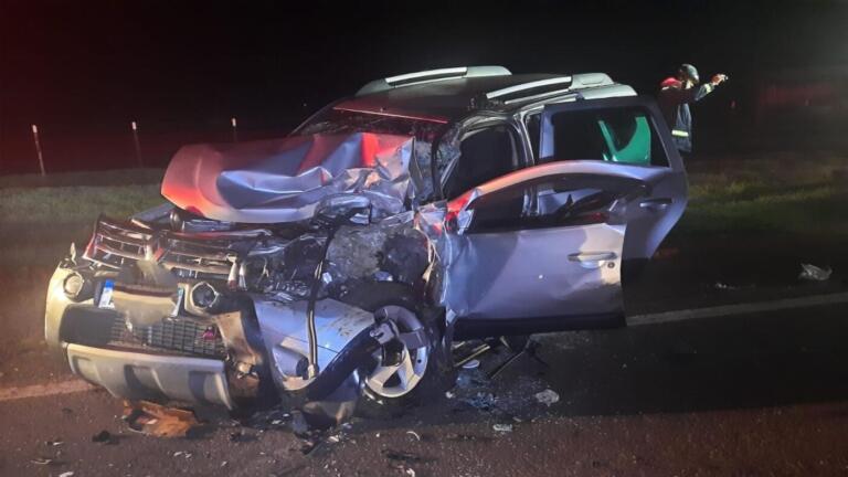 Santa-helenense fica gravemente ferido após colisão frontal com caminhão