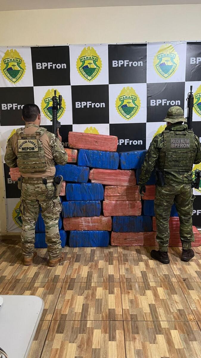 BPFRON e NEPOM/PF apreendem mais de meia tonelada de maconha após perseguição em Guaíra