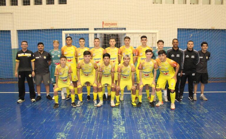Sub-17 da AACC vai a Foz para encarar o Super Estadual de Futsal Menores