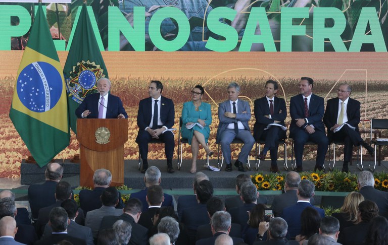 Plano Safra 2023/2024 incentiva sustentabilidade e conta com 13 programas para investimentos