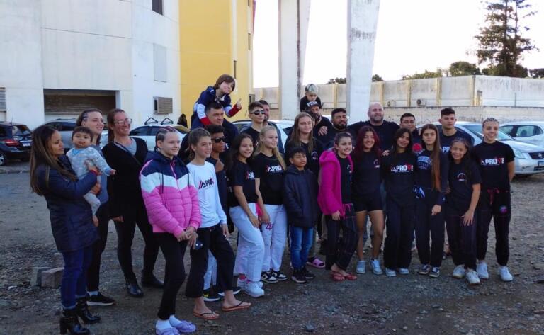 Aprove conquista 16 medalhas em competição de jiu-jitsu