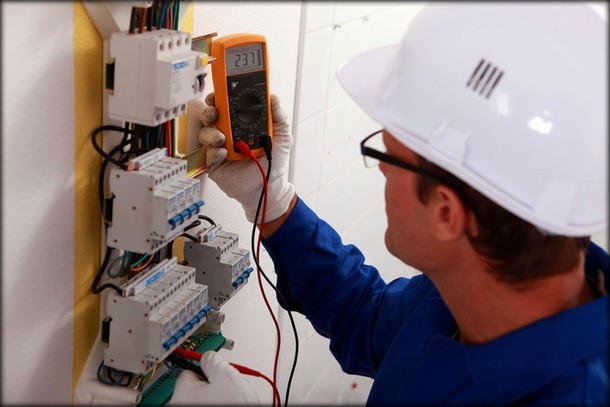 Pré-inscrições para o curso gratuito de eletricista industrial podem ser feitas até sexta-feira
