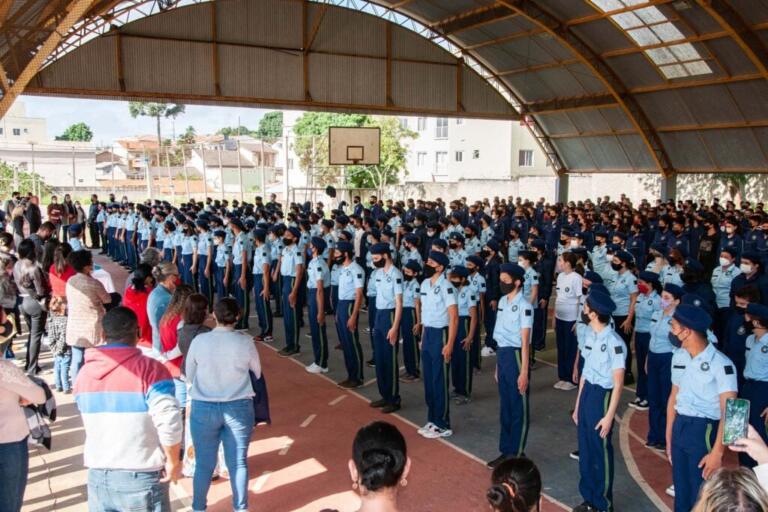 Governo Ratinho Junior vai assumir 12 escolas cívico-militares federais no Paraná