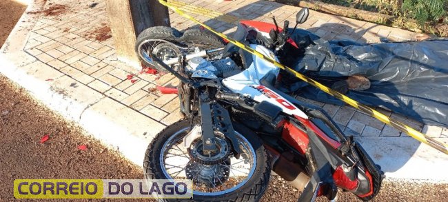 Motociclista morre ao colidir contra poste às margens da PR-495