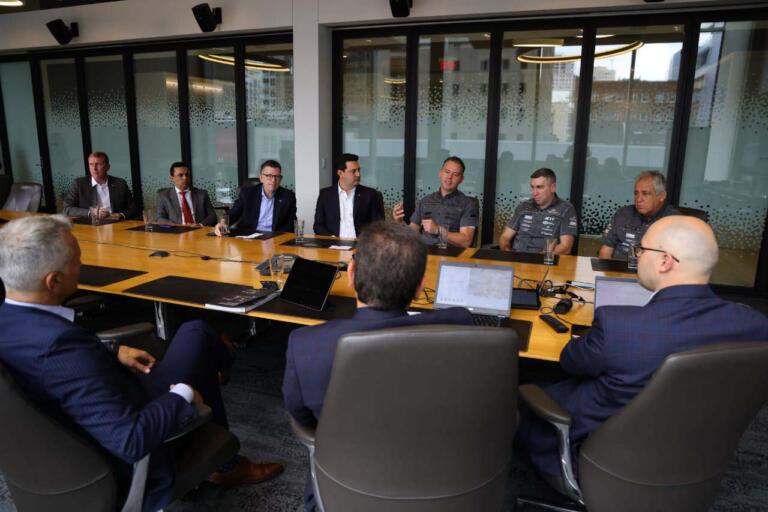 Governador apresenta vocações do Paraná à BRP, uma das principais empresas do Canadá