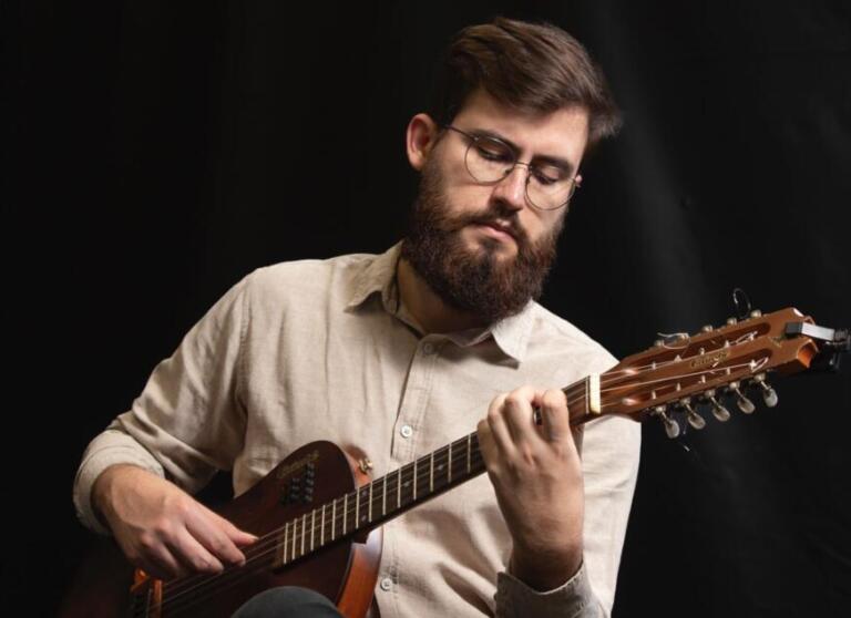 Instrumentista da região é convidado para apresentar workshop sobre “viola brasileira” em Santiago