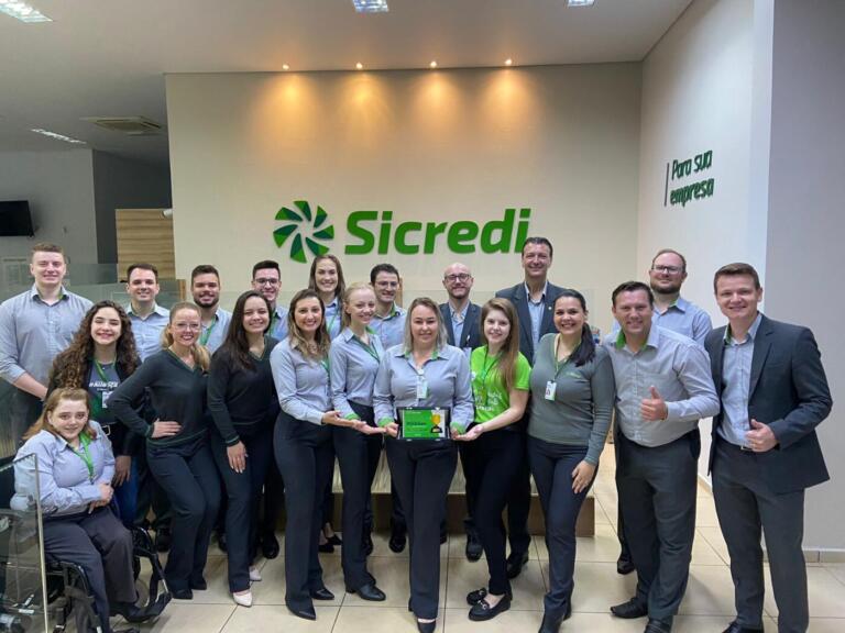 Sicredi em Mercedes comemora conquista de R$ 50 milhões em crédito comercial