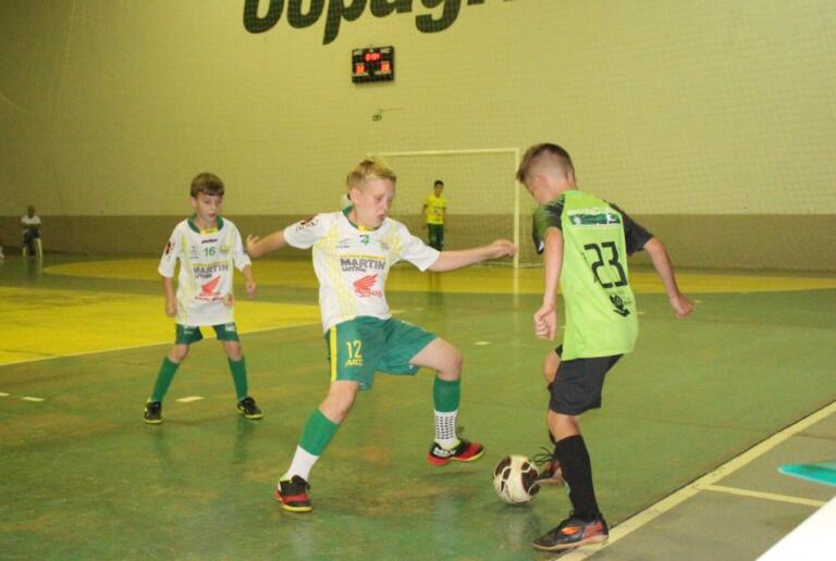 Copa Karl retorna com duelos entre Copagril e Escola Coxa