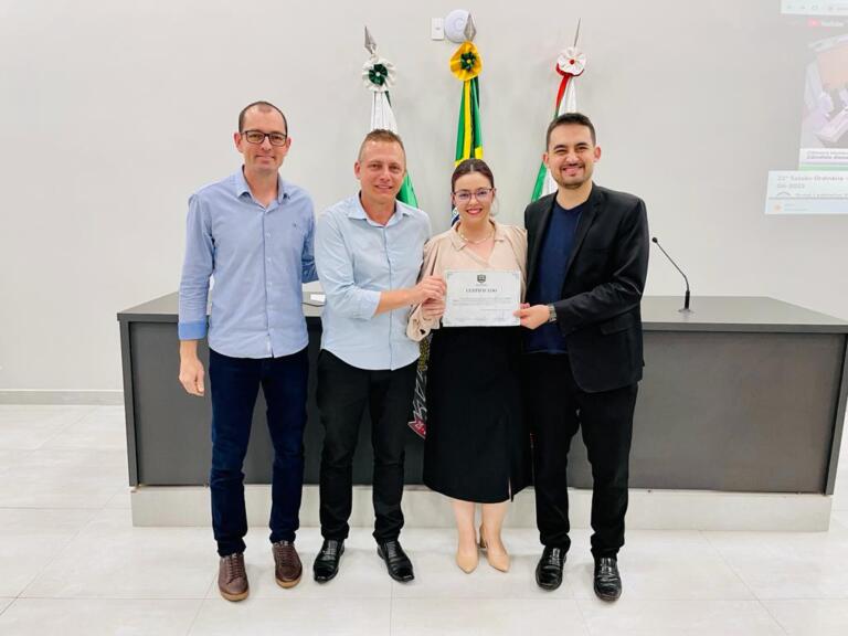 Rondonense Bruna Tierling é homenageada pela Câmara de Vereadores