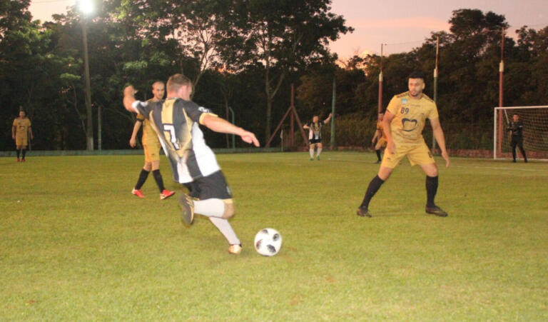 Grupo de WhatsApp Times Suíços MCR e Região facilita marcação de amistosos