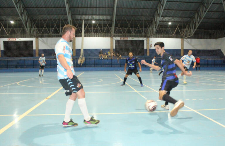 JC vence Ponto Certo em duelo quente; Bianchessi goleia Monarcas