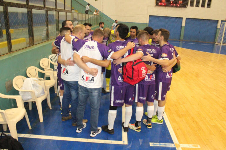 Seleção feminina rondonense é superada por Toledo na estreia da Copa Amop; masculino vence