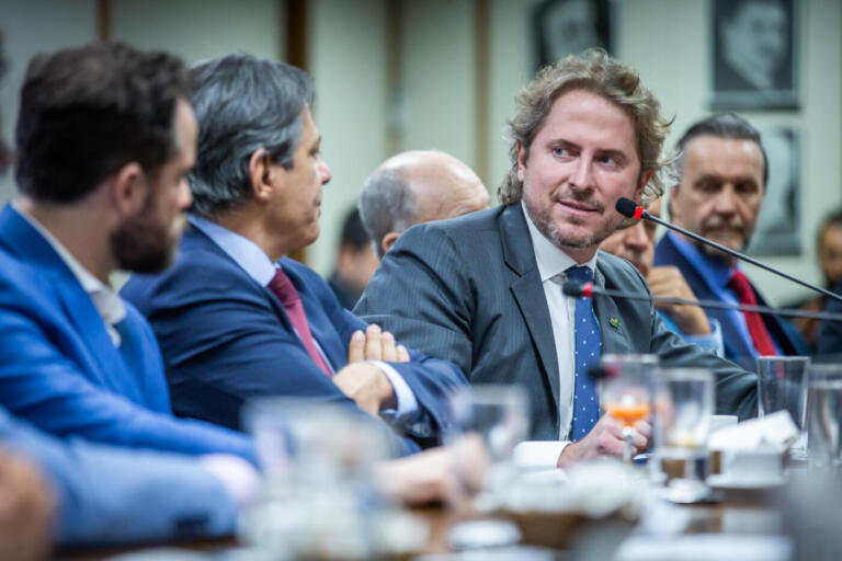 Deputados vão a Haddad em defesa dos produtores de leite