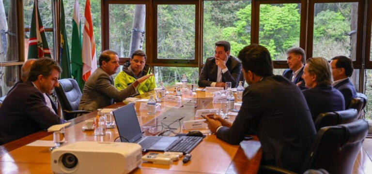 Governador recebe lideranças do Programa Oeste em Desenvolvimento