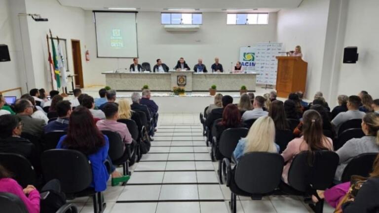 Caciopar reúne mais de 100 empresários para discutir o futuro do setor produtivo