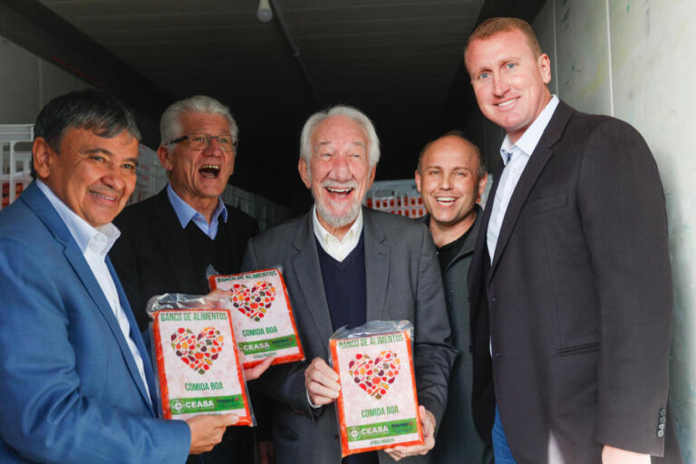 Piana e ministro assinam protocolo para levar a outros Estados o Banco de Alimentos