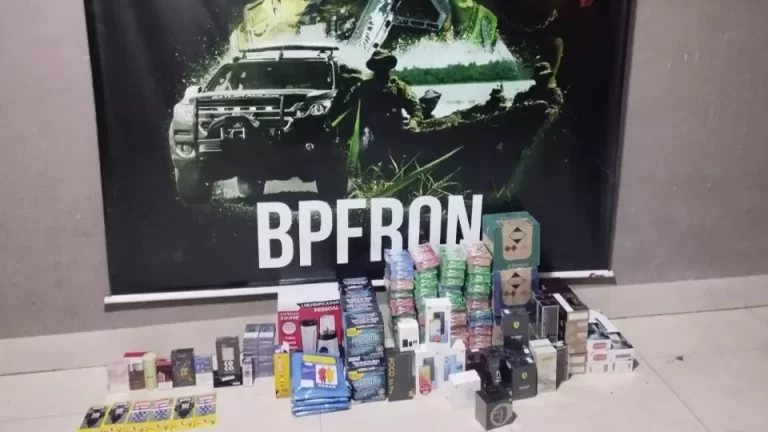 BPFron apreende veículo carregado com mercadorias oriundas do Paraguai