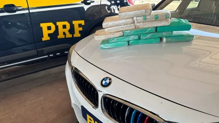 Carga milionária de cocaína é apreendida pela PRF na região