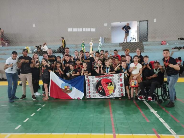 Quatro-pontenses faturam 59 premiações na 3ª Copa Brasil Open DDE Wushu Sanda