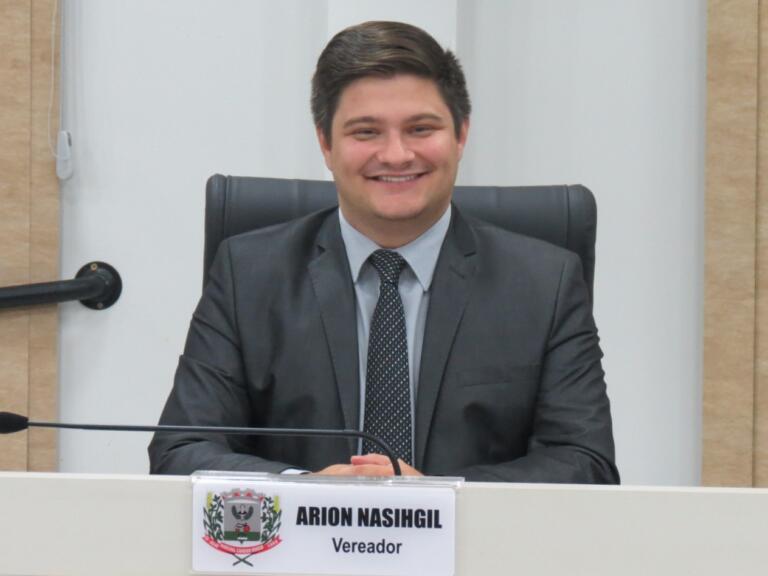 Arion Nasihgil cobra urgente recuperação do pavimento em ruas e ciclovias de Marechal Rondon