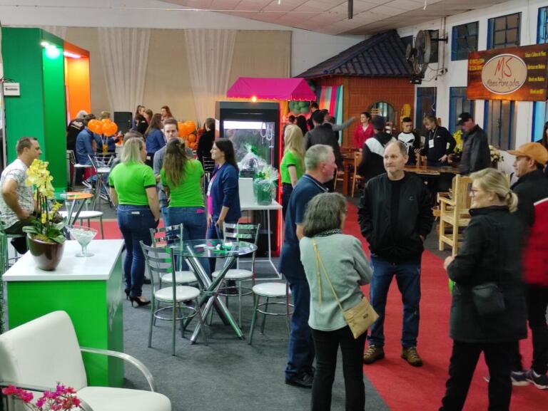 Festa aos 31 anos de Mercedes segue neste sábado com série de atrações