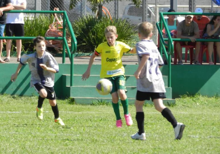 Copagril e Pato Bragado movimentam Copa AACC de Futebol