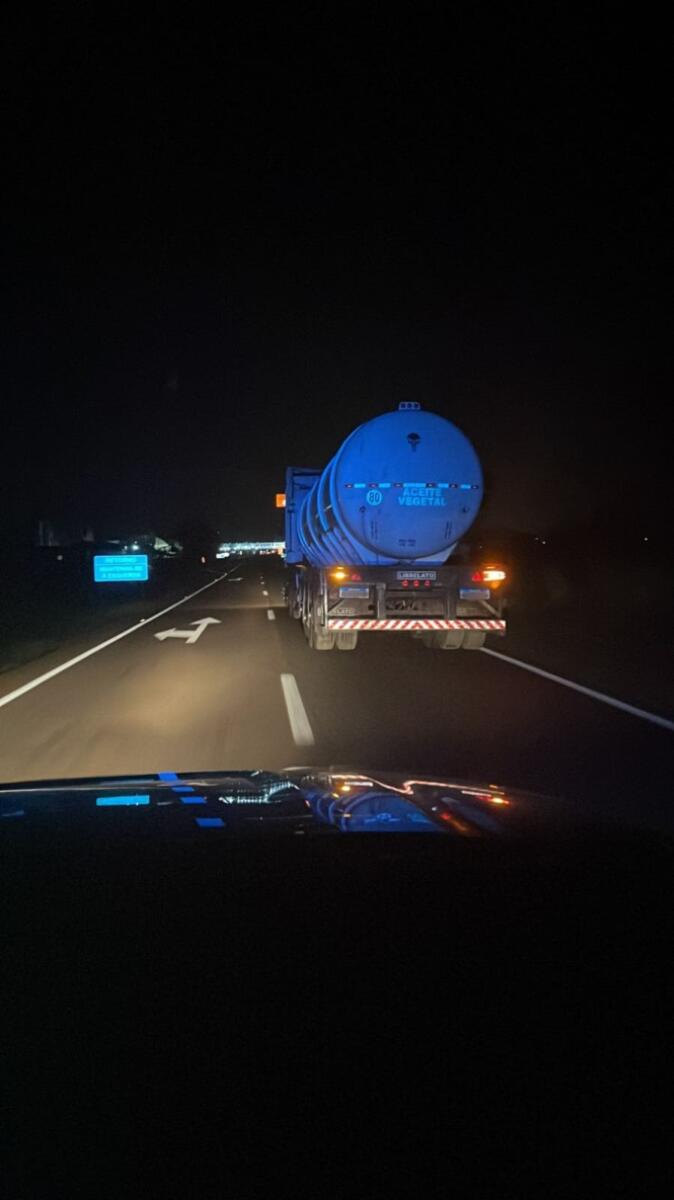 Denúncias no 191 resultam na prisão de caminhoneiro por embriaguez ao volante no Oeste do Paraná