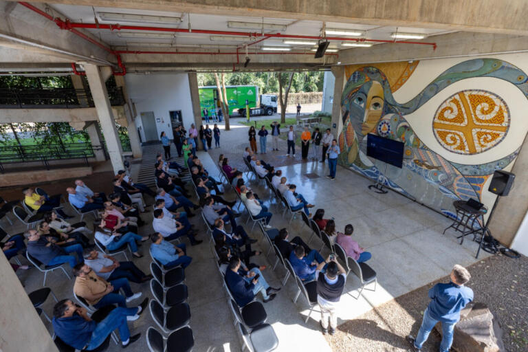 Parque Tecnológico Itaipu amplia conexões com as prefeituras do Paraná