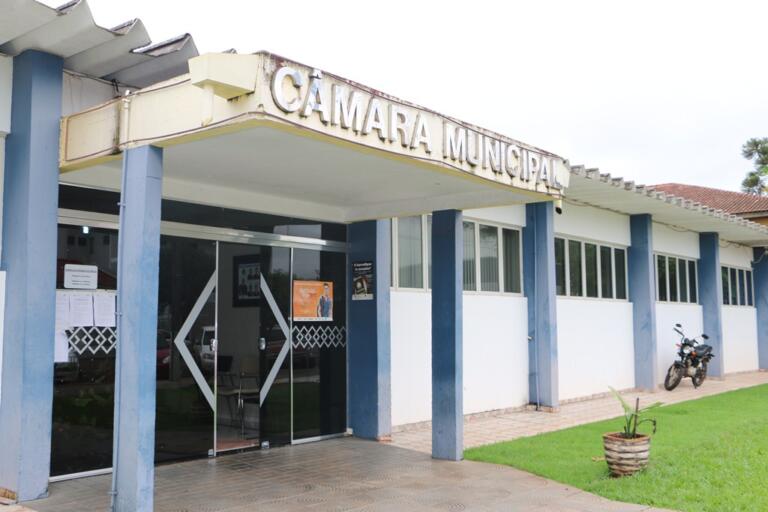 Vereador e oito suplentes são cassados por compra de votos