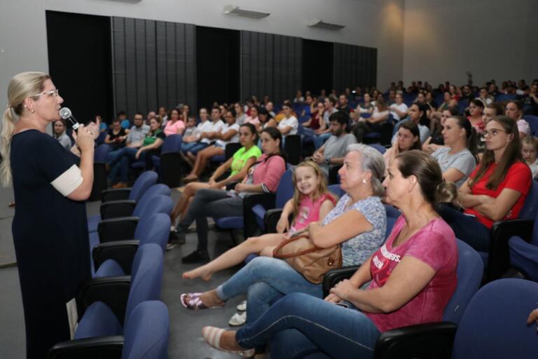 Programa Escola em Tempo Integral é apresentado em Pato Bragado