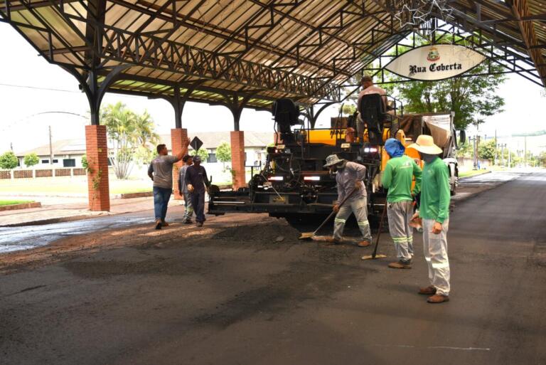 Seguem obras de recapeamento asfáltico em vias urbanas  