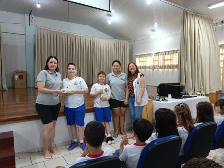 Estudantes da Escola Marechal Deodoro estão entre os premiados na olimpíada de matemática do Martin Luther