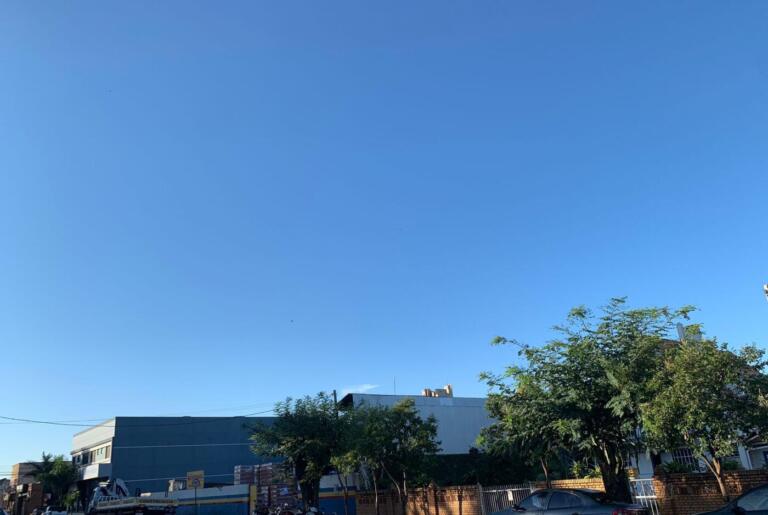 Sexta-feira deve alcançar 34˚C; no domingo há previsão de muita chuva