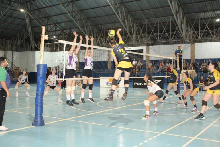 Vôlei Marechal fecha 1ª fase do Paranaense com vitória sobre Toledo