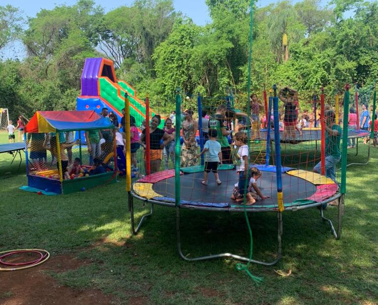 Lomba Seca FC faz a festa de 230 crianças no interior de Porto Mendes