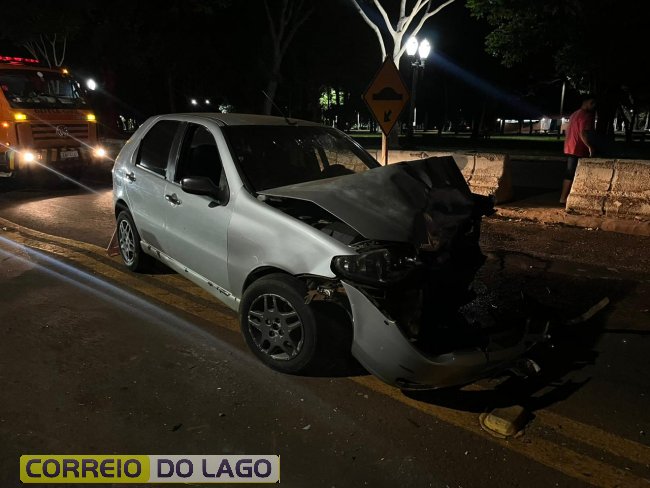 Motoristas abandonam veículos após colisão frontal em Santa Helena