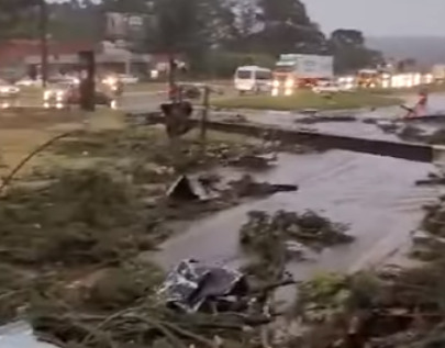 Temporal deixa 59 mil unidades sem luz em Cascavel