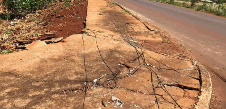 Suko e Sauer pedem informações sobre aplicação de lei que regulamenta manutenção de cabos de fibra óptica e TV