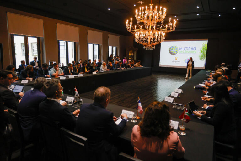 Equipe do Paraná ajuda a elaborar políticas públicas do Consórcio de Integração Sul e Sudeste